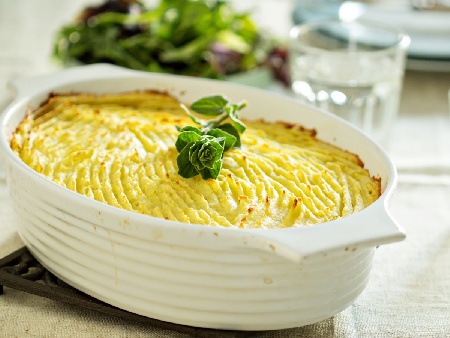 Пастуша пита (Овчарски пай) с леща и картофено пюре - снимка на рецептата Пастуша пита (Овчарски пай) с леща и картофено пюре - снимка на рецептата
